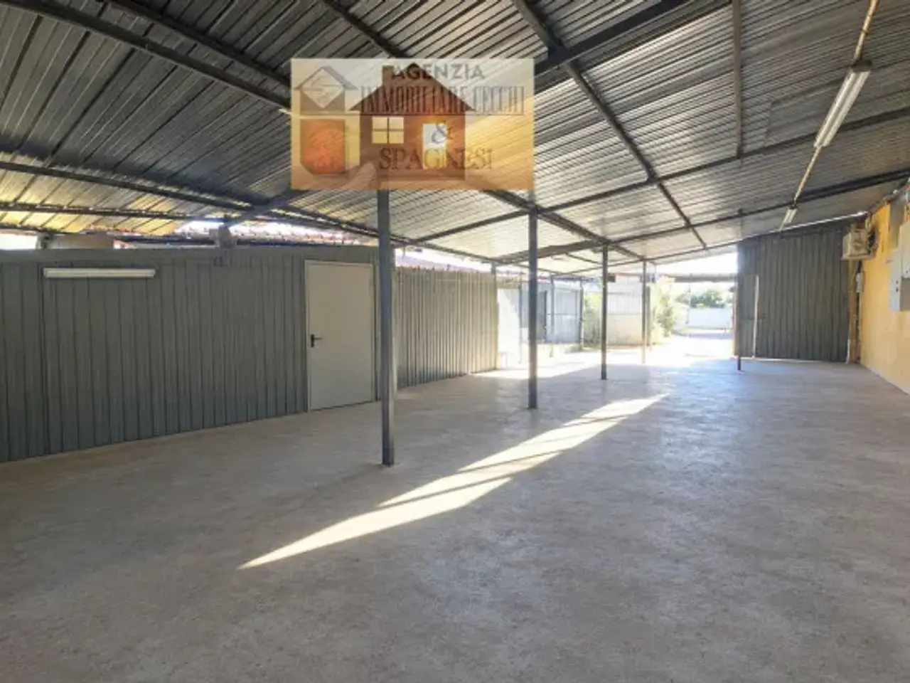 Magazzino in Via Carraia, Campi Bisenzio, {3} - Foto 2