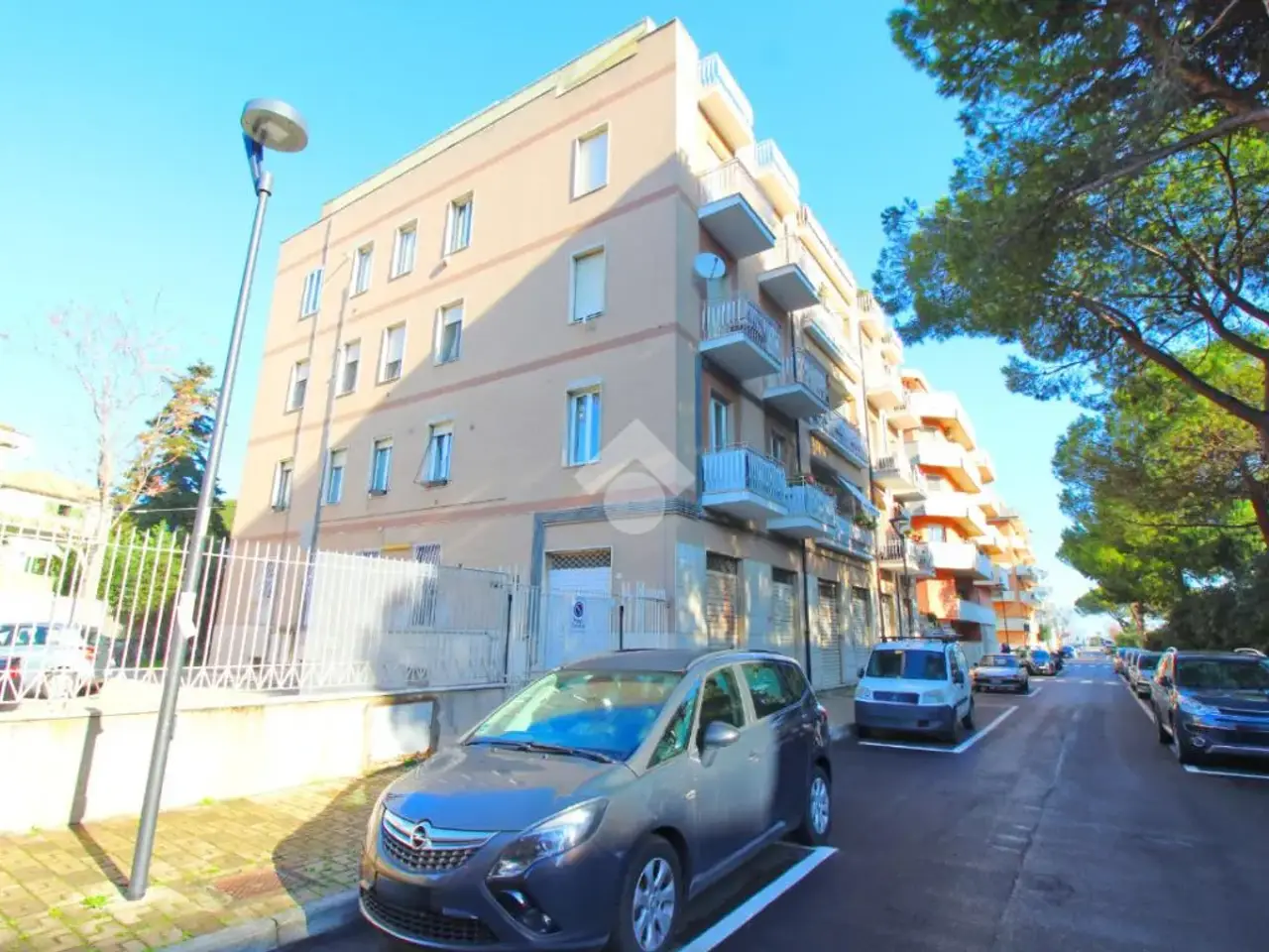 Magazzino in Via C. De Titta 9, Pescara, {3} - Foto 1