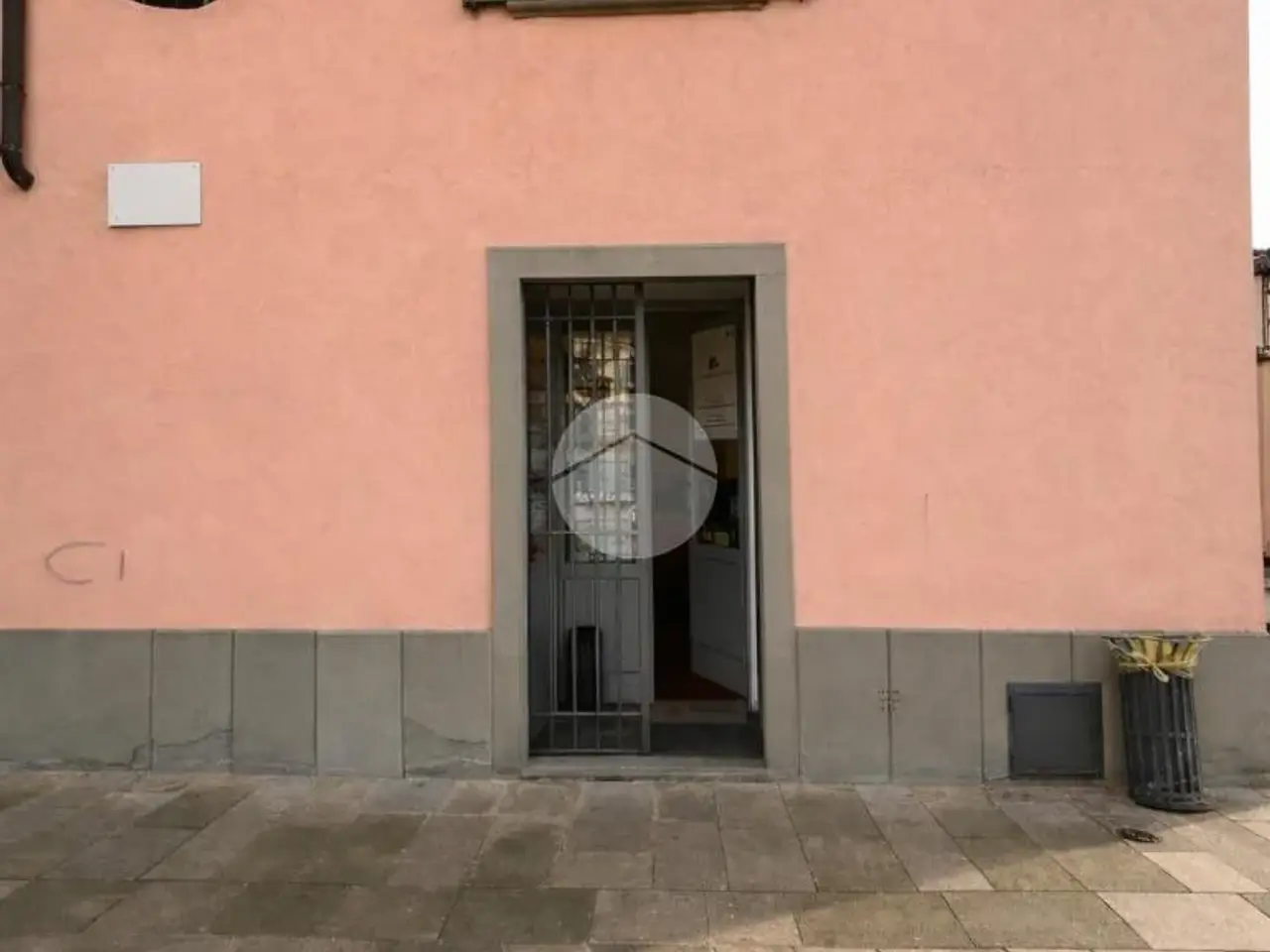 Negozio in Piazza Libertà, Stezzano, {3} - Foto 1