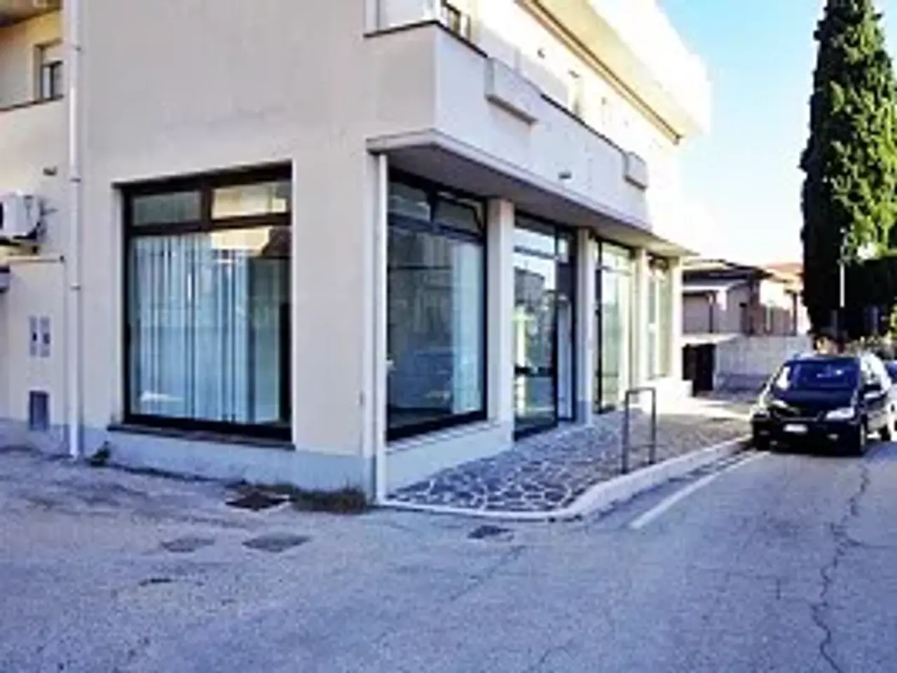 Negozio in Strada Provinciale 76 - Torre De' Passeri (Pe), Castiglione A Casauria, {3} - Foto 1