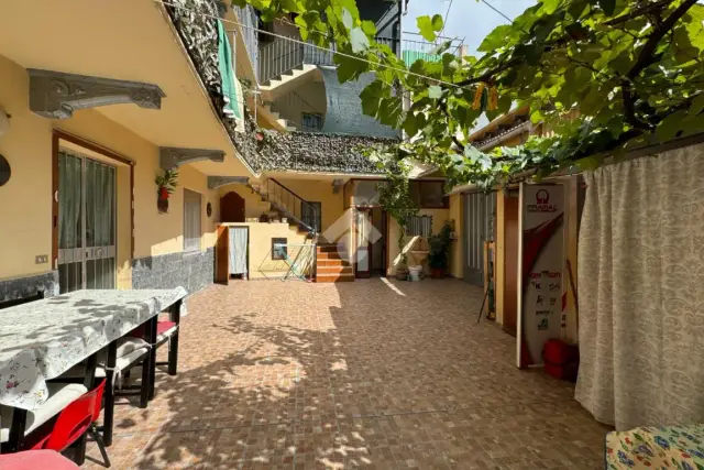 Detached house in Via Goffredo Mameli 25, Galliate - Photo 1