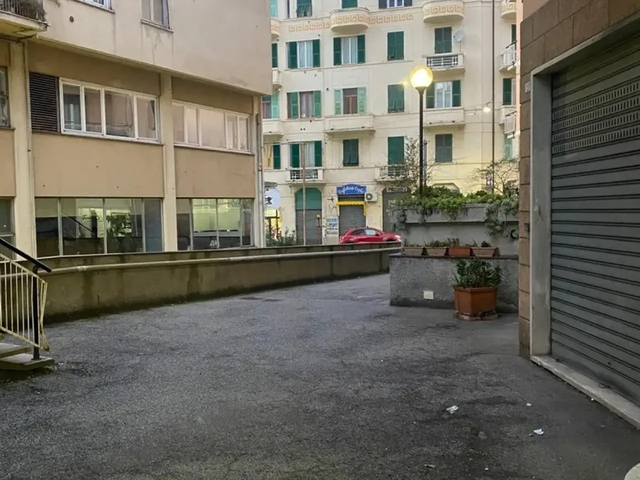 Magazzino in Via  San Martino 31 l, Genova, {3} - Foto 1