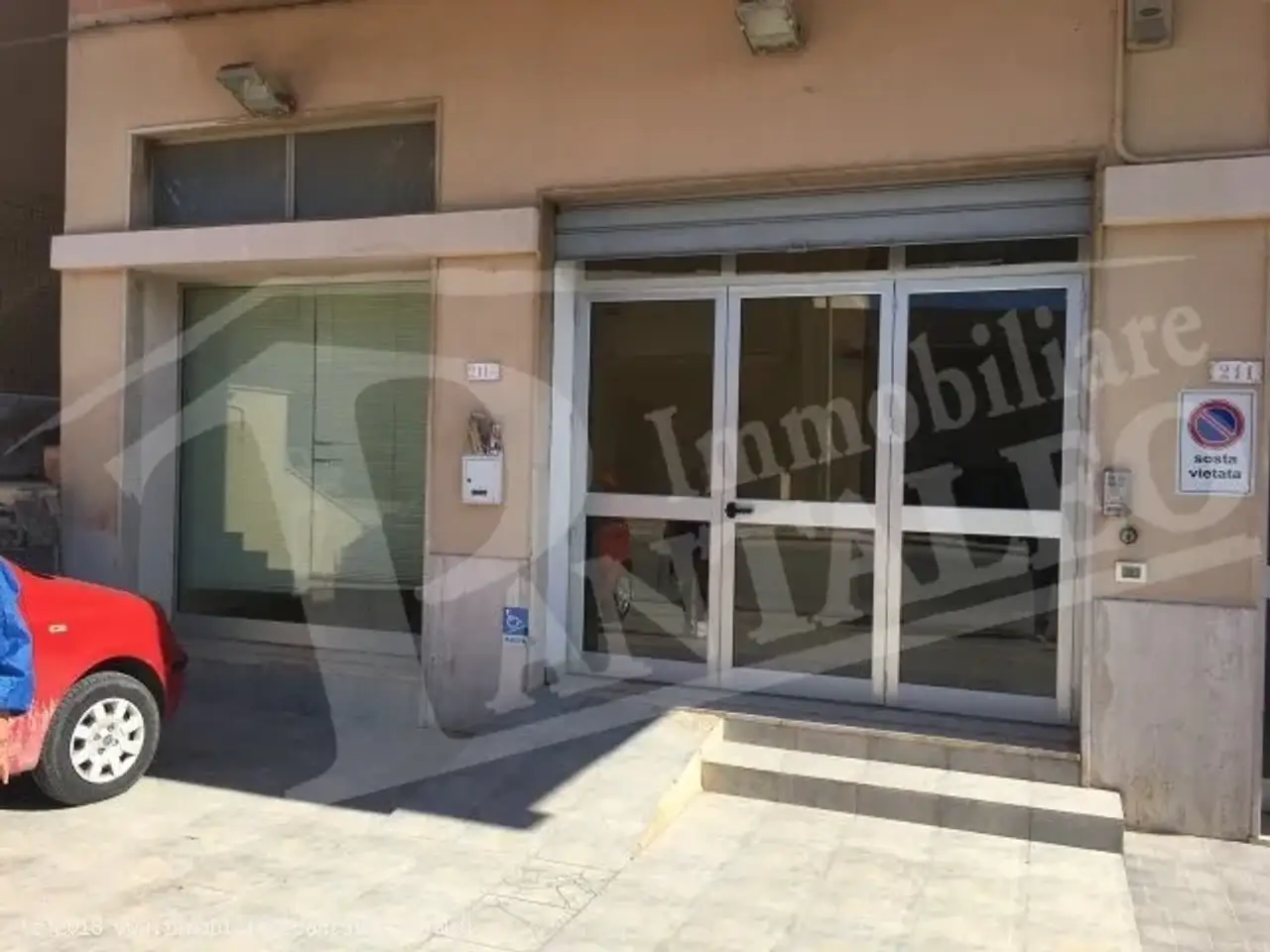 Esercizio commerciale in 
Via Mazara									, 
Marsala									, Marsala, {3} - Foto 1