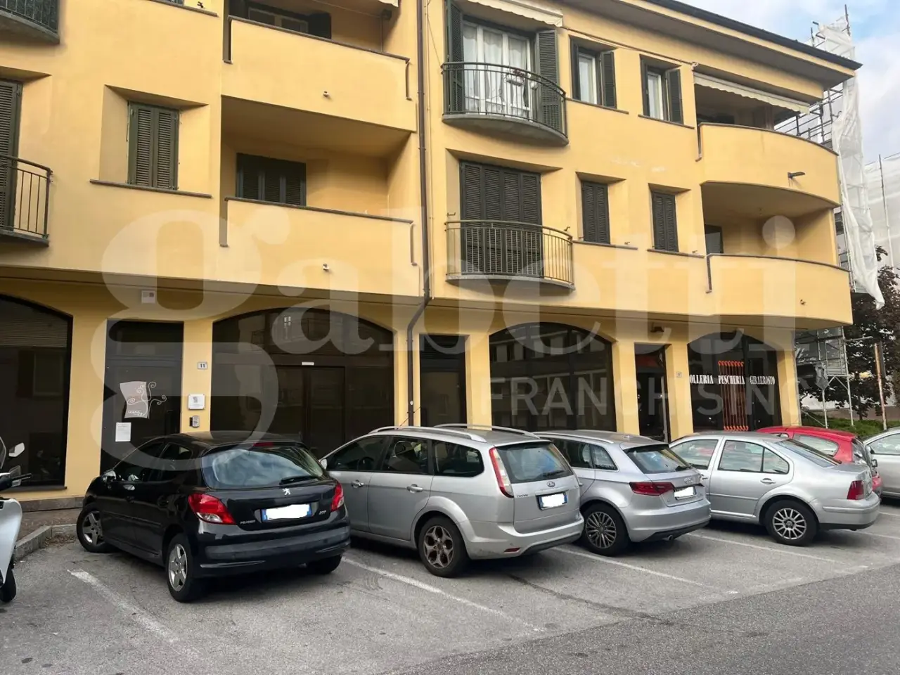 Negozio in Via Solferino 11/B, Lecco, {3} - Foto 1