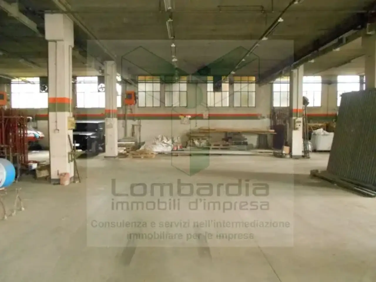 Capannone in Via alle Villette 42, Mandello Del Lario, {3} - Foto 1