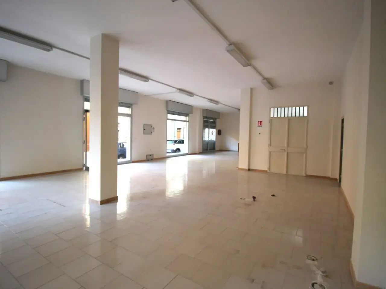 Locale commerciale in Via San Luca, 8, Galatone, Italia, Galatone, {3} - Foto 1