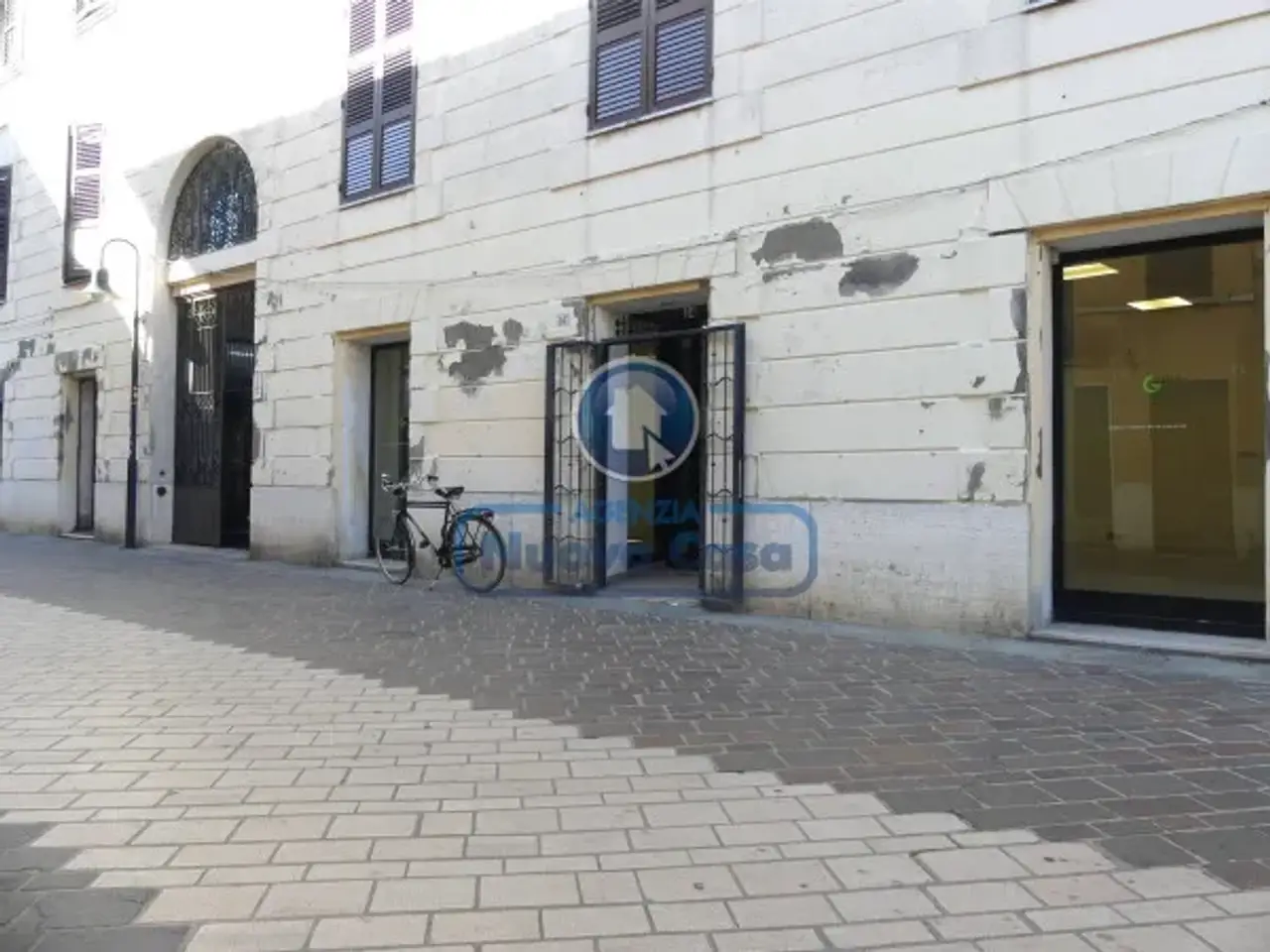 Negozio in Via Giuseppe Mazzini 55/a, Ravenna, {3} - Foto 1