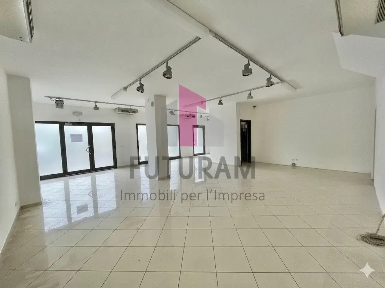 Negozio in , Cittadella, {3} - Foto 2