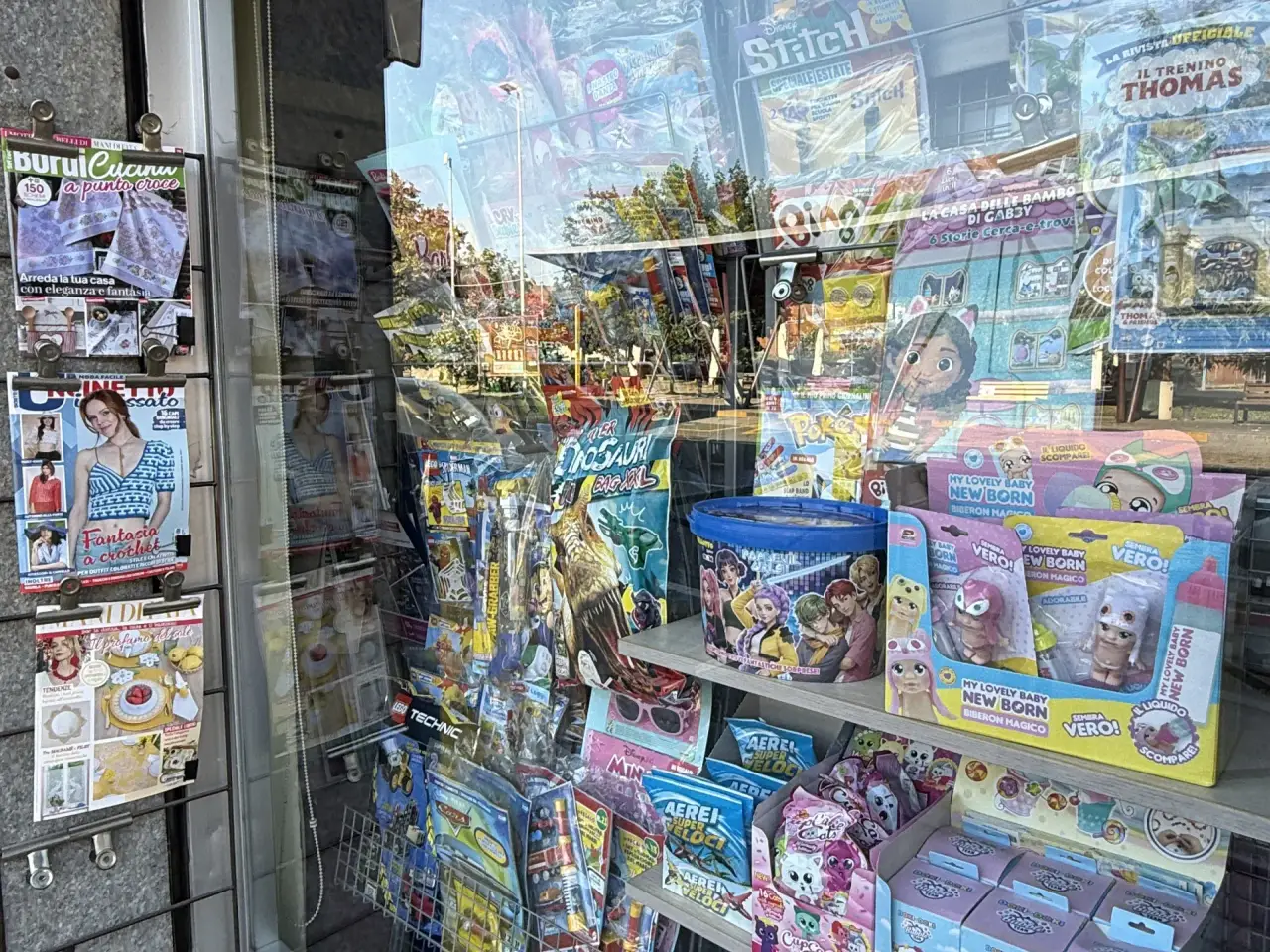 Edicola in Via Bistolfi 41, La Loggia, {3} - Foto 2