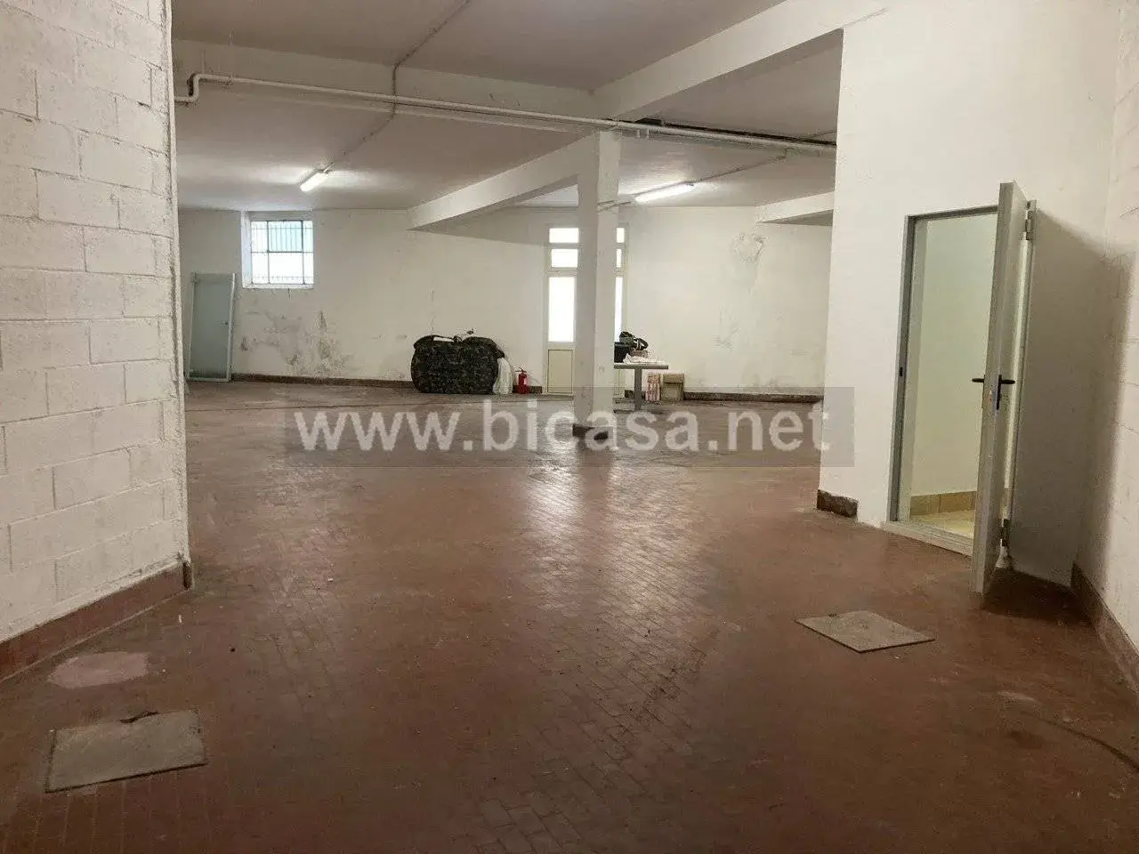 Magazzino in , Pesaro, {3} - Foto 1