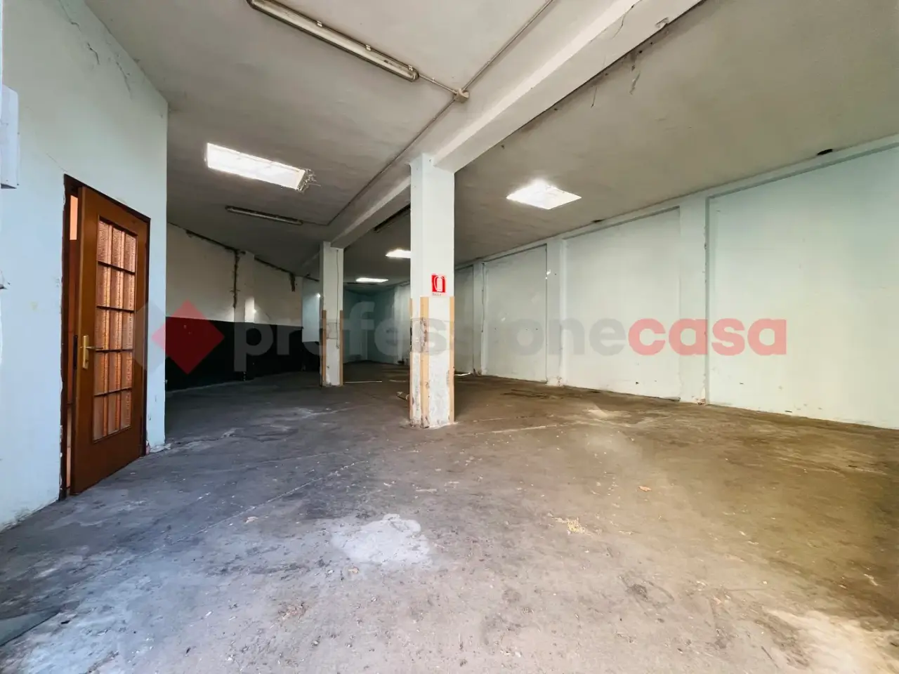 Magazzino in Corso Grosseto 209, Torino, {3} - Foto 2