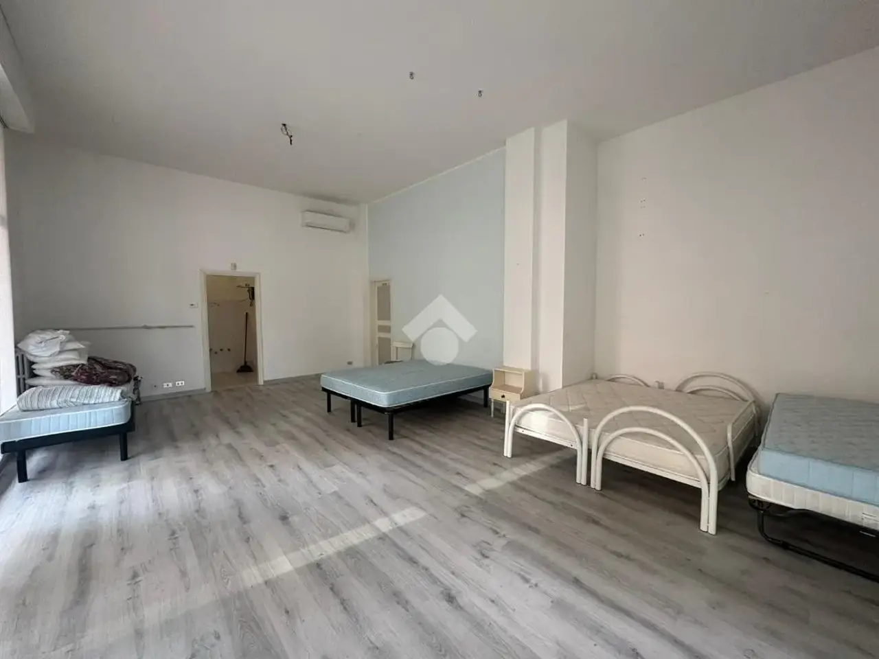 Negozio in Via C. Pavese 26, Bellaria-Igea Marina, {3} - Foto 2
