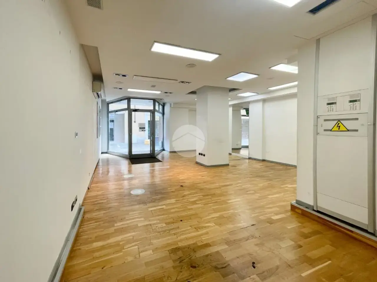 Negozio in Corso Martiri della Libertà 12, Montichiari, {3} - Foto 2