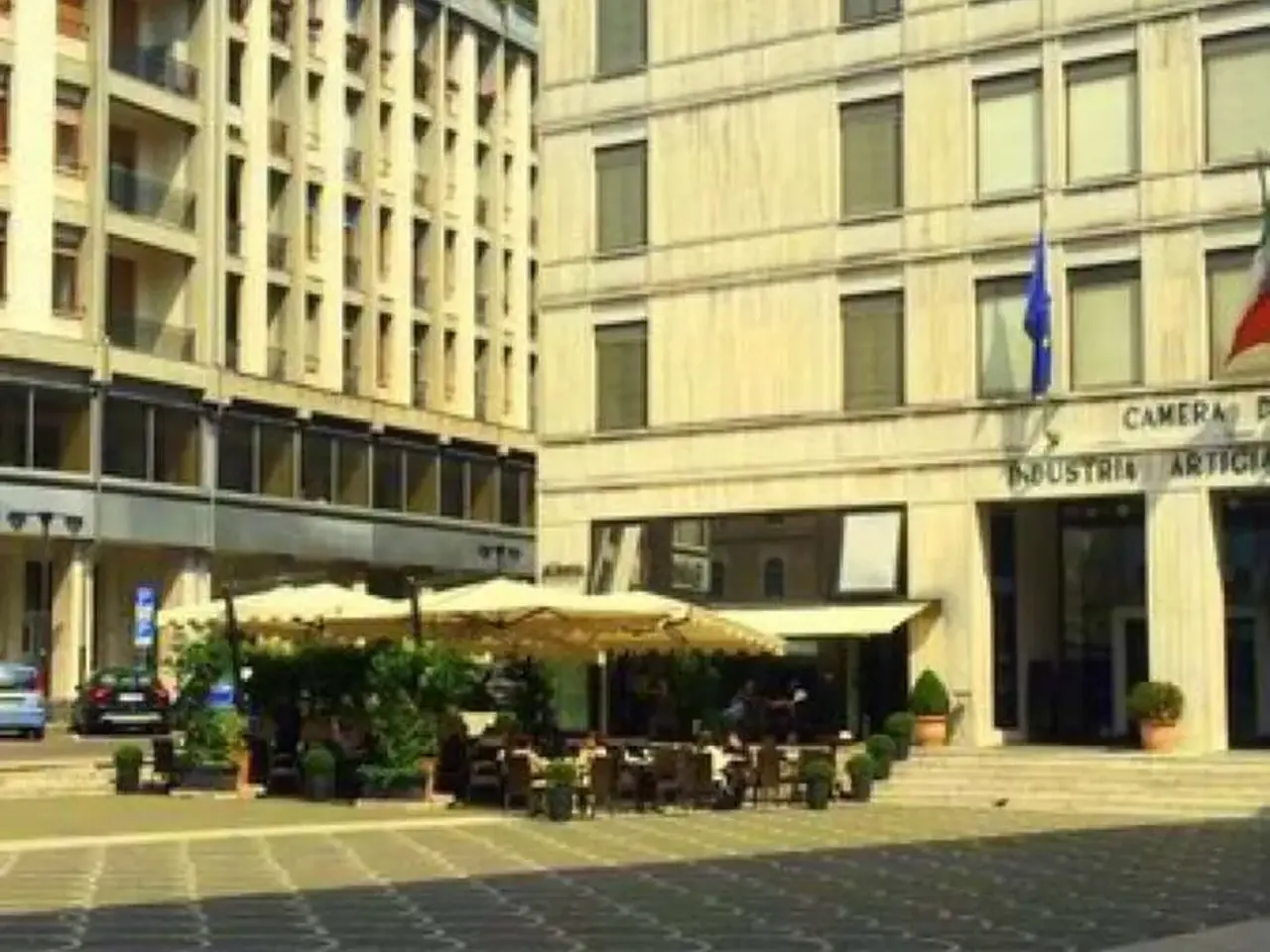 Negozio in Treviso - Piazza Borsa, 1, Treviso, {3} - Foto 2