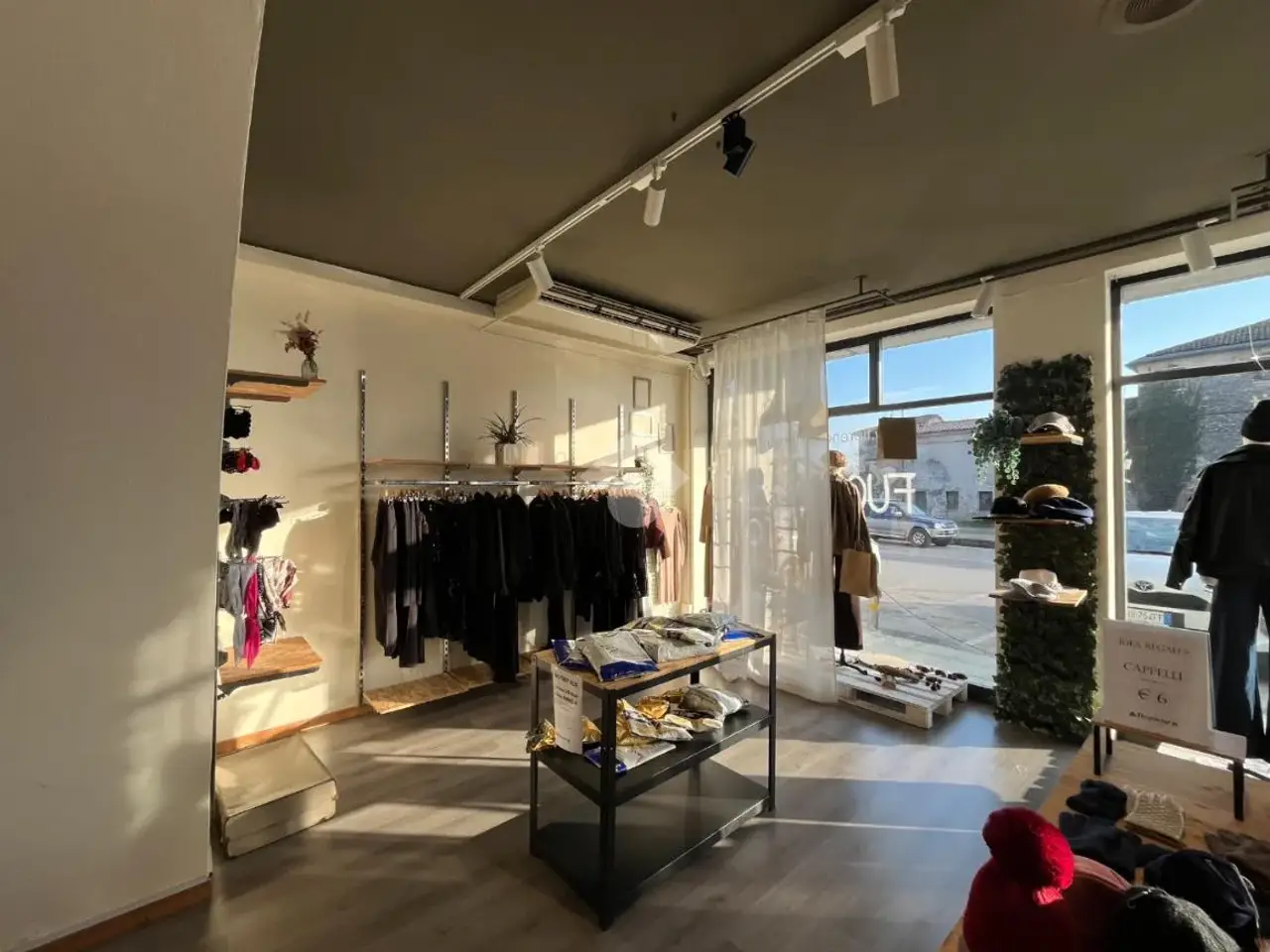 Negozio in Via Vittoria 147, Mussolente, {3} - Foto 2