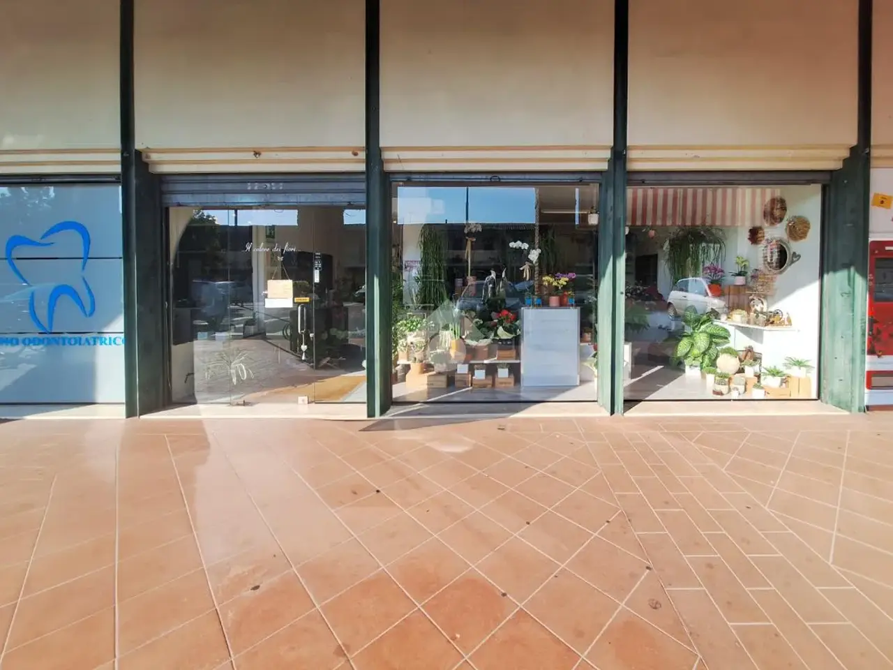 Negozio in Via Don Francesco Canipari 5, Borgo San Giacomo, {3} - Foto 1