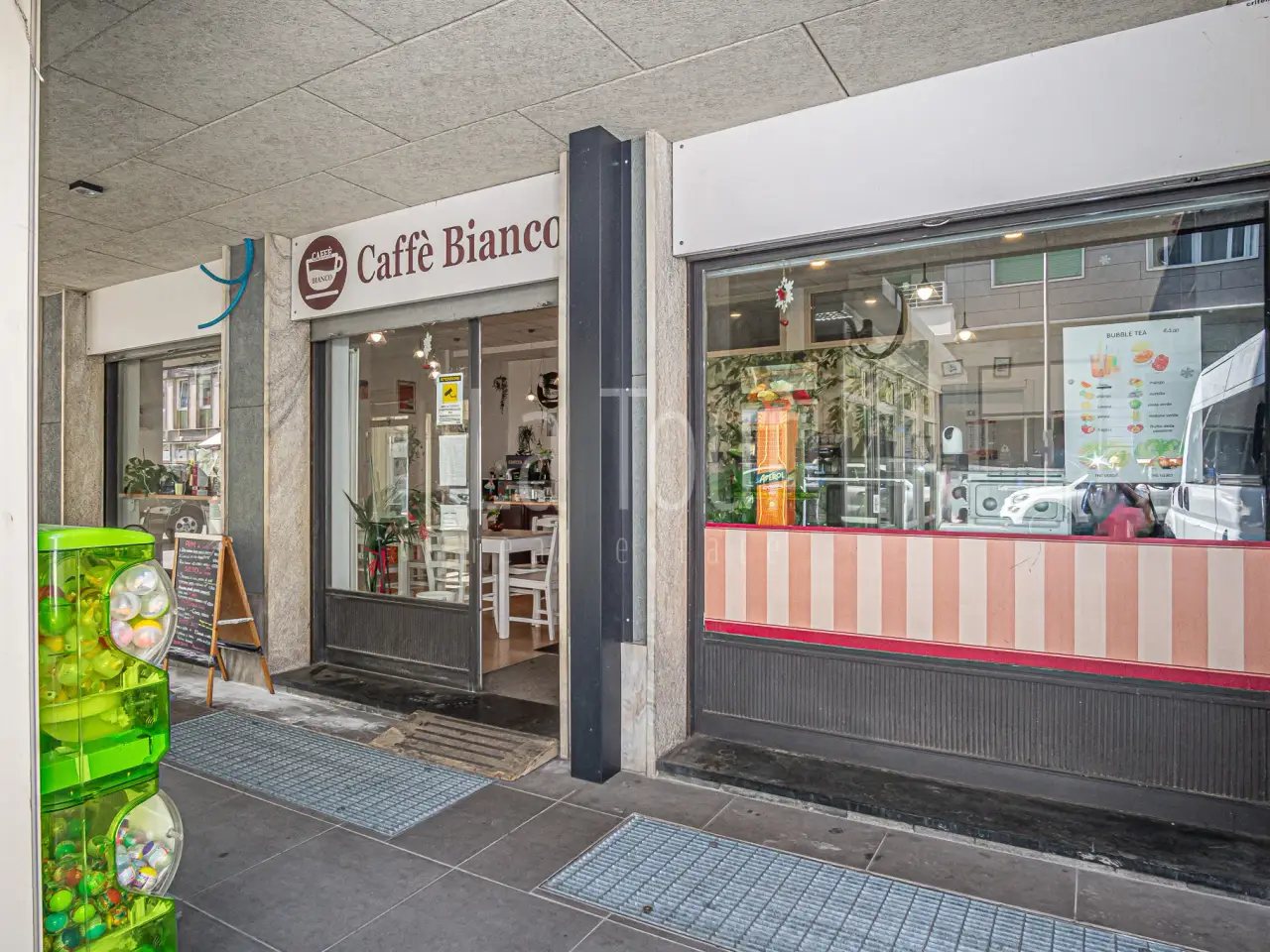 Abbigliamento in Via Losanna 14, Aosta, {3} - Foto 1