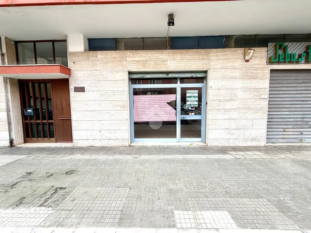 Negozio in Via Benedetto Croce 11, Lecce, {3} - Foto 1