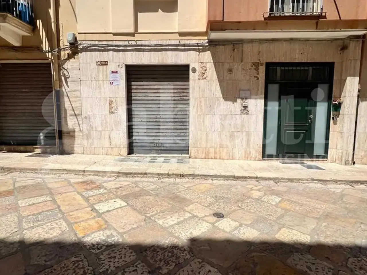 Negozio in Via Municipio, Barletta, {3} - Foto 1