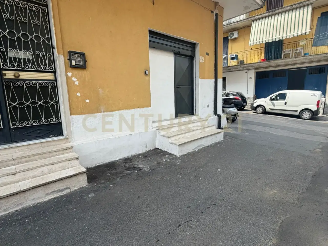 Abbigliamento in Via del Chinotto 26, Catania, {3} - Foto 1