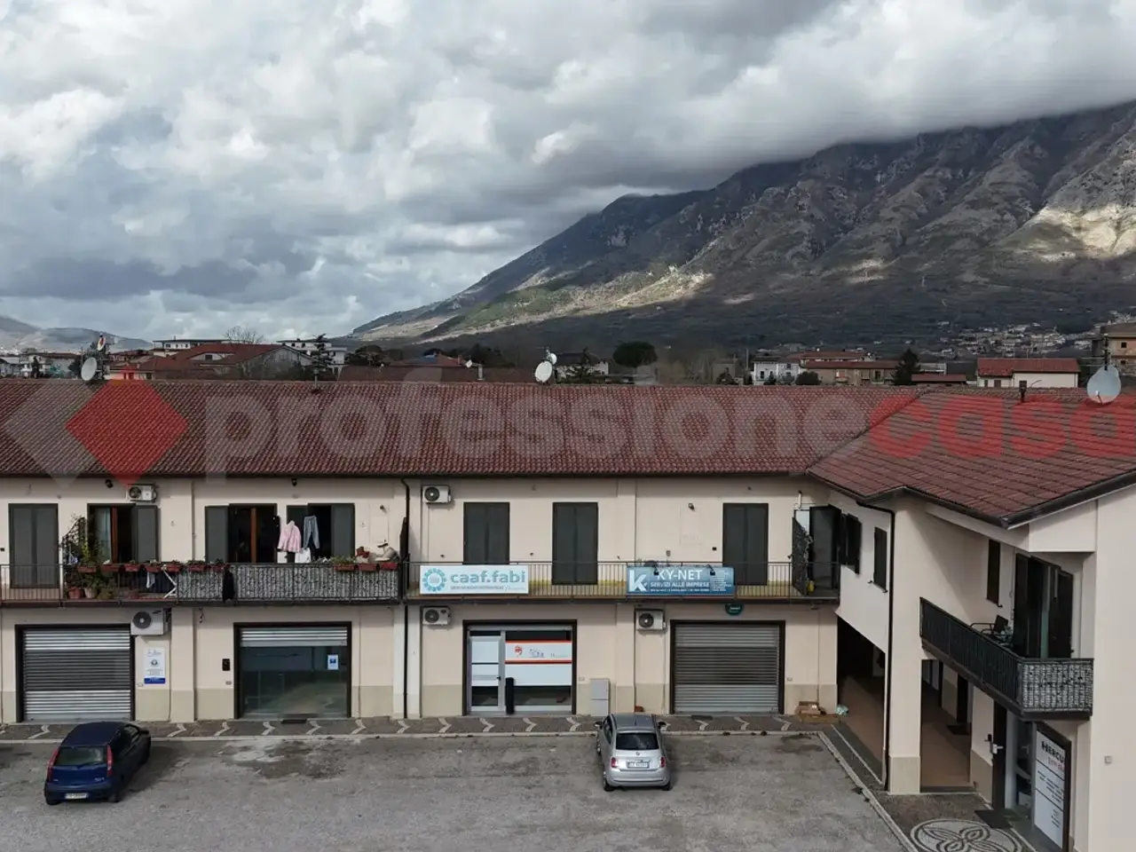 Negozio in Via Annunziata Vecchia  1, Montesarchio, {3} - Foto 1