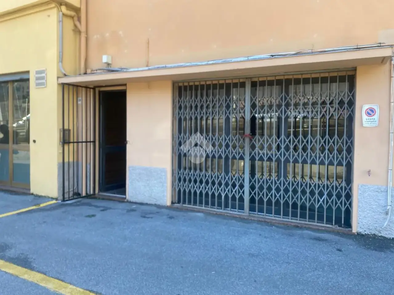 Negozio in Via Pisa, Recco, {3} - Foto 1