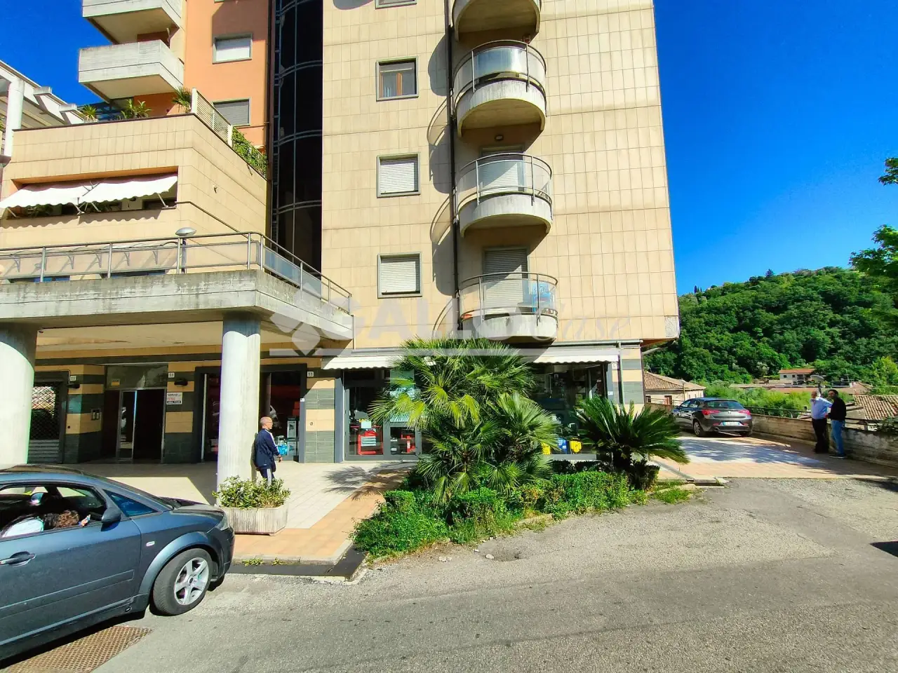 Negozio in Via Romualdo Montagna, 87100, Cosenza, Cosenza, {3} - Foto 1