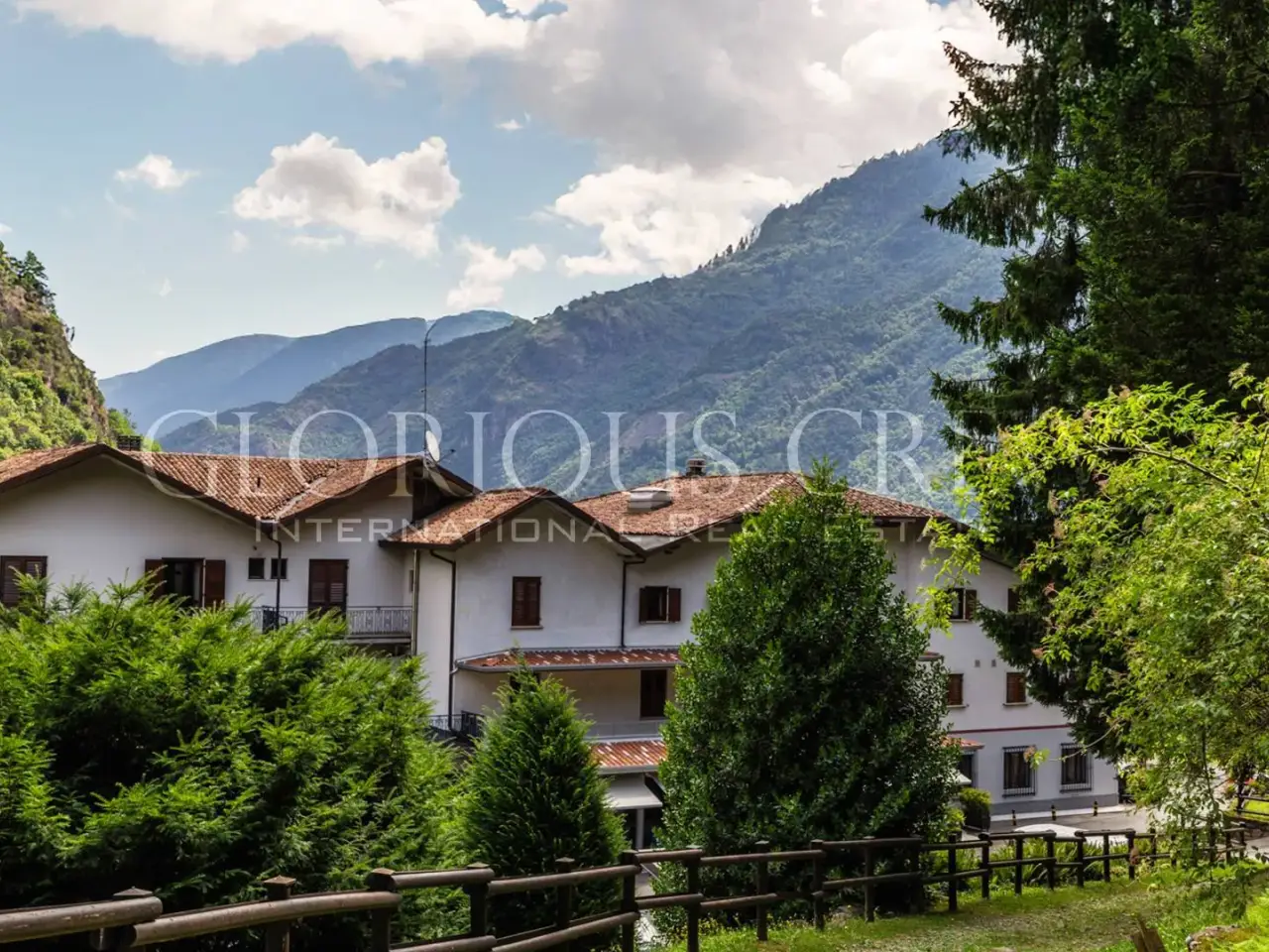 Hotel in Via Alabarde 9, Darfo Boario Terme, {3} - Foto 1