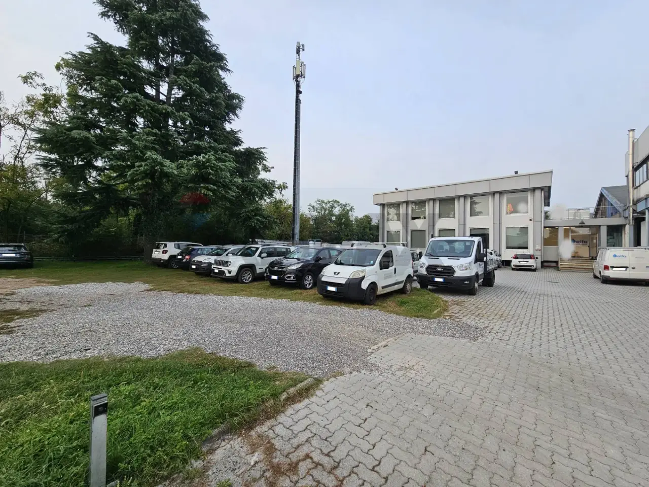 Ufficio in Corso Sempione 240, Busto Arsizio, {3} - Foto 1