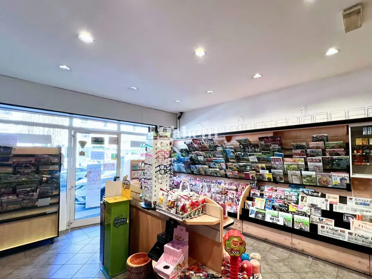 Esercizio commerciale in Viale Trento 84, Riva Del Garda, {3} - Foto 2