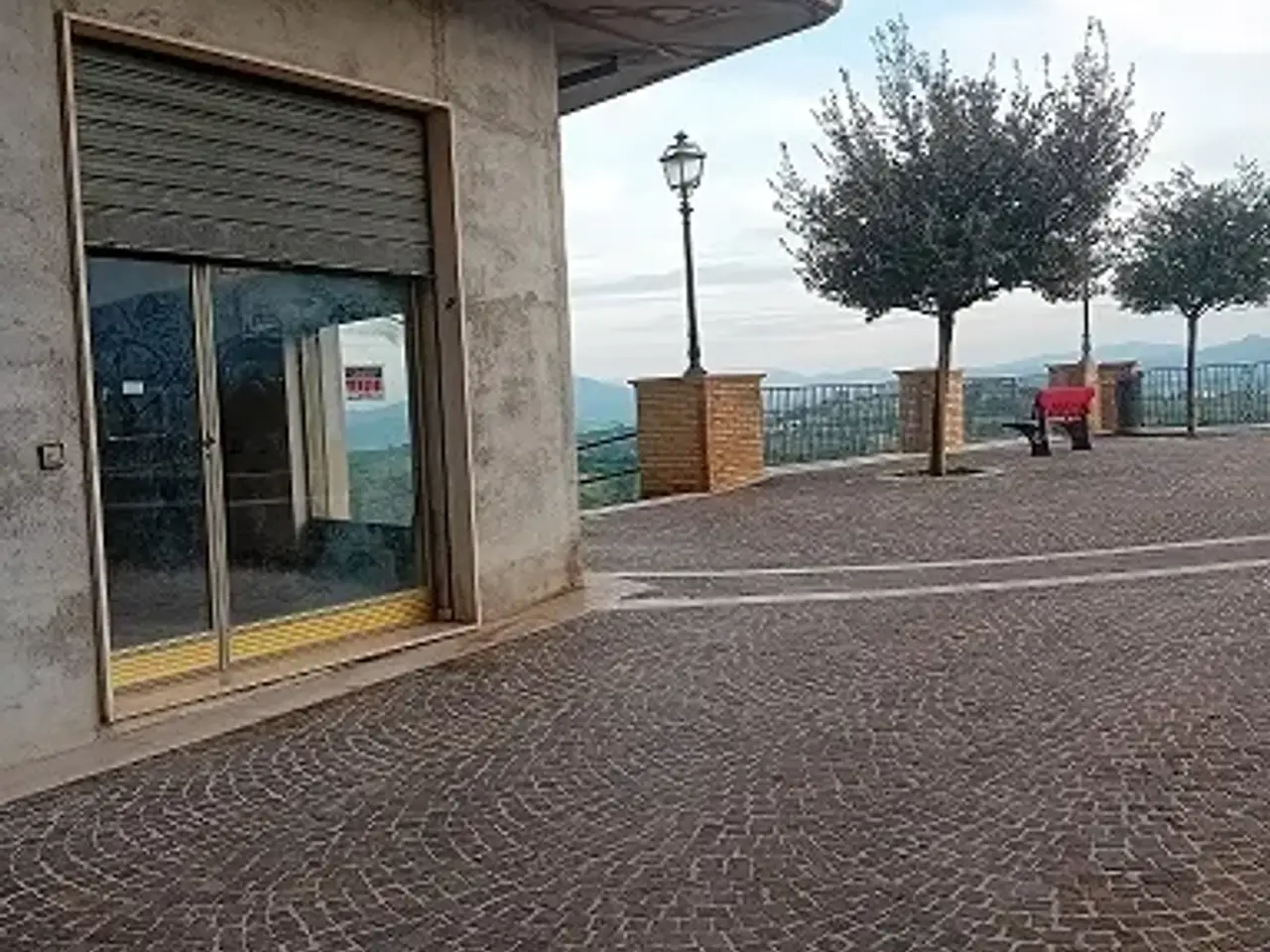 Palazzina commerciale in Via Roma, Orsogna, {3} - Foto 1