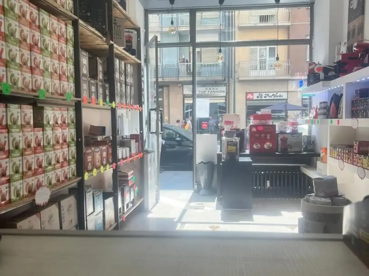 Esercizio commerciale in Via Tripoli Snc, Torino, {3} - Foto 1