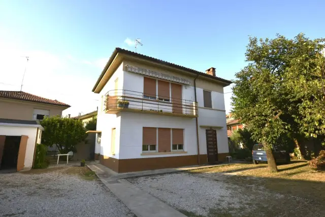 Mansion in Via Generale Antonio Cantore 57, Udine - Photo 1