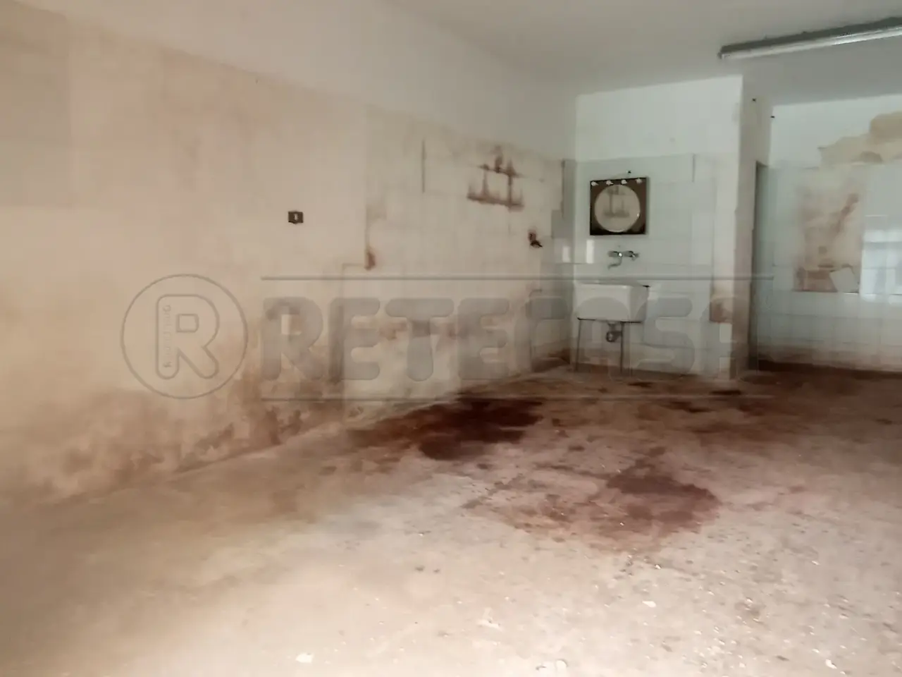 Parcheggio chiuso in Via Castromediano, Gallipoli, {3} - Foto 2