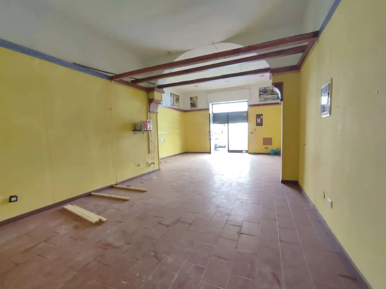 Negozio in Via Goldoni 11, Livorno, {3} - Foto 1