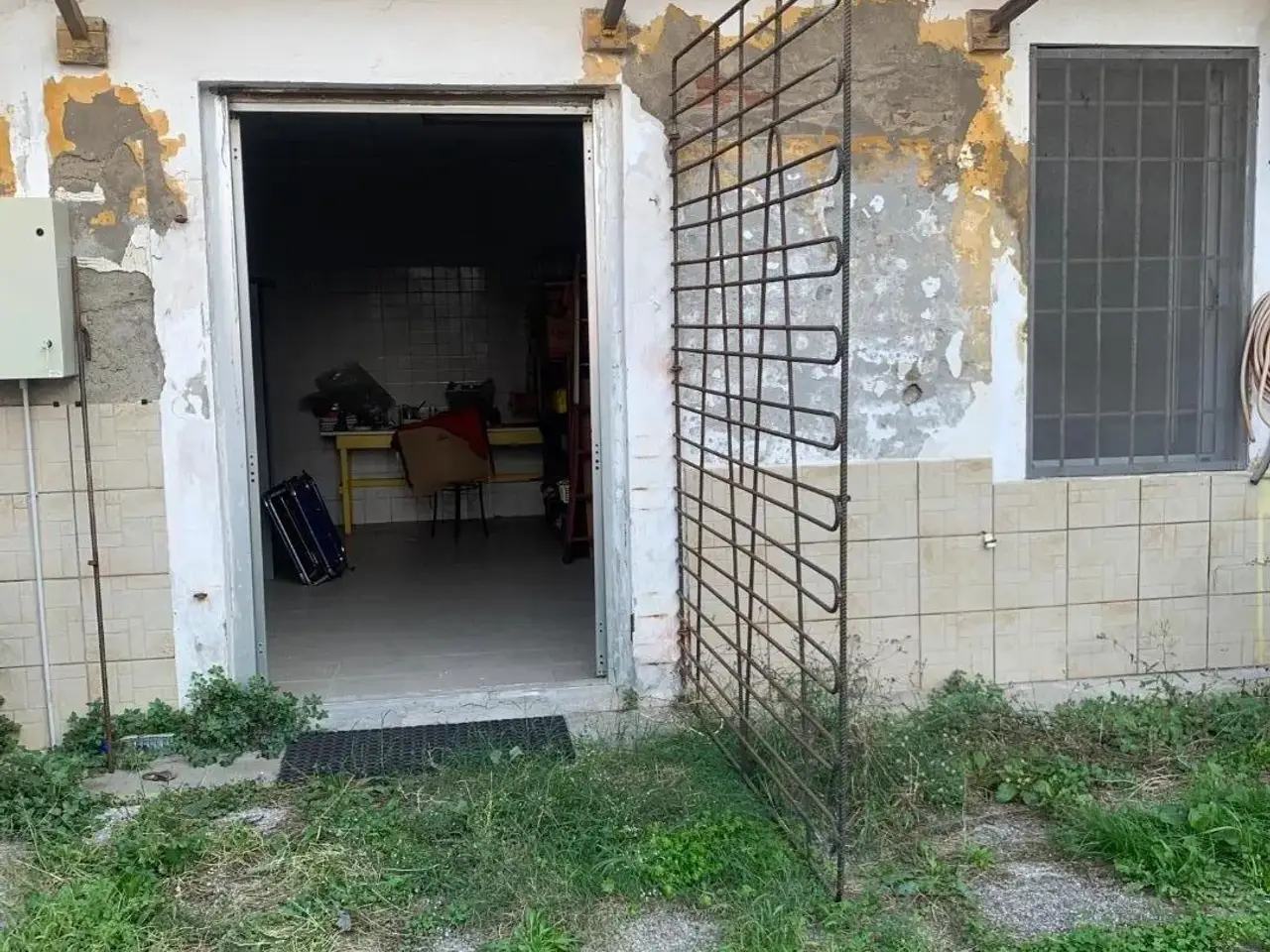 Locale commerciale in , Livorno, {3} - Foto 2