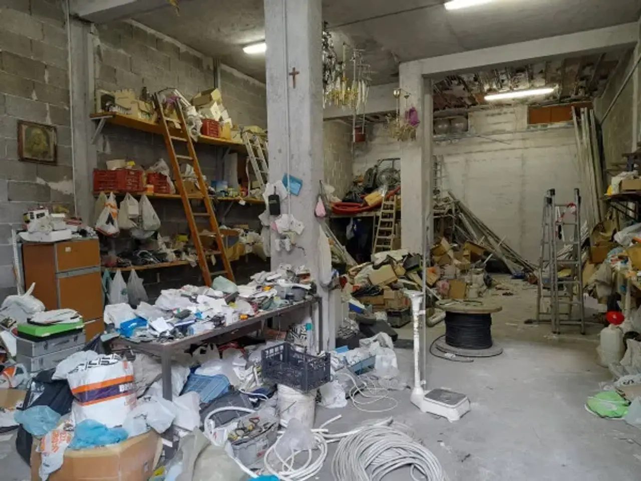Magazzino in Via Giovanni Grasso 8, Aci Castello, {3} - Foto 2