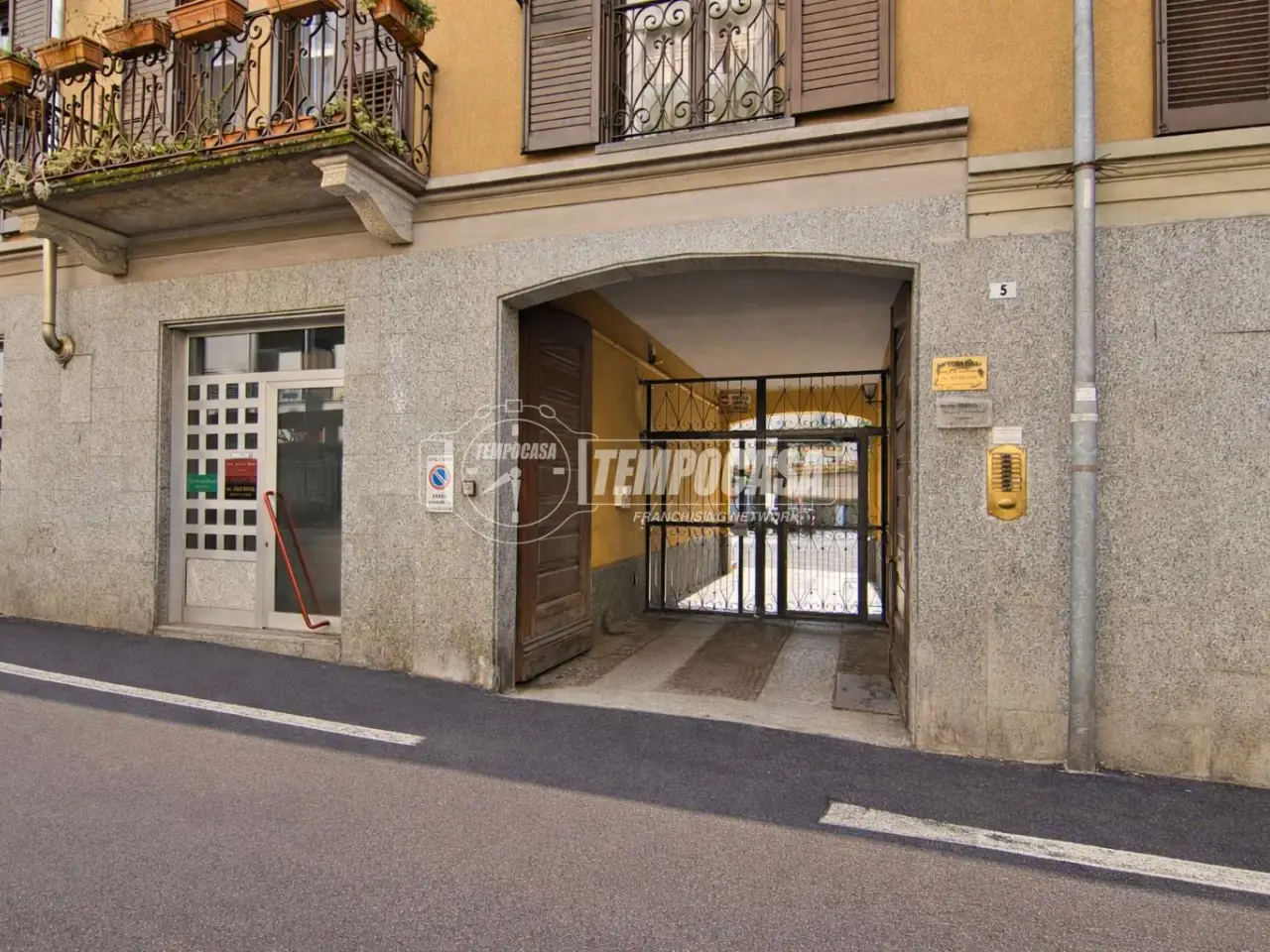 Negozio in Via Goffredo Mameli, Novara, {3} - Foto 1