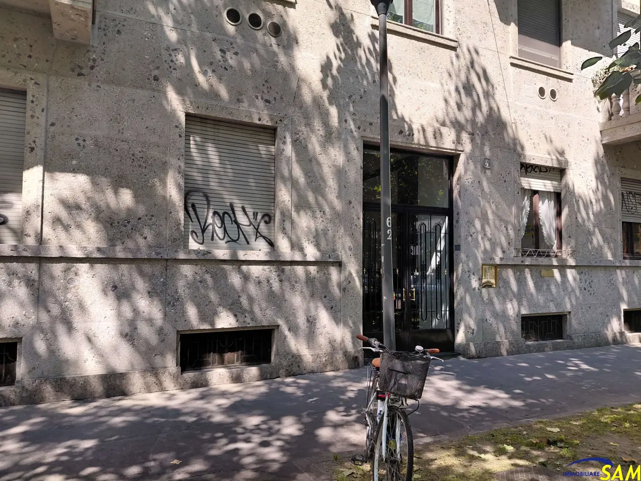 Palazzina commerciale in Piazzale Martini 4, Milano, {3} - Foto 1