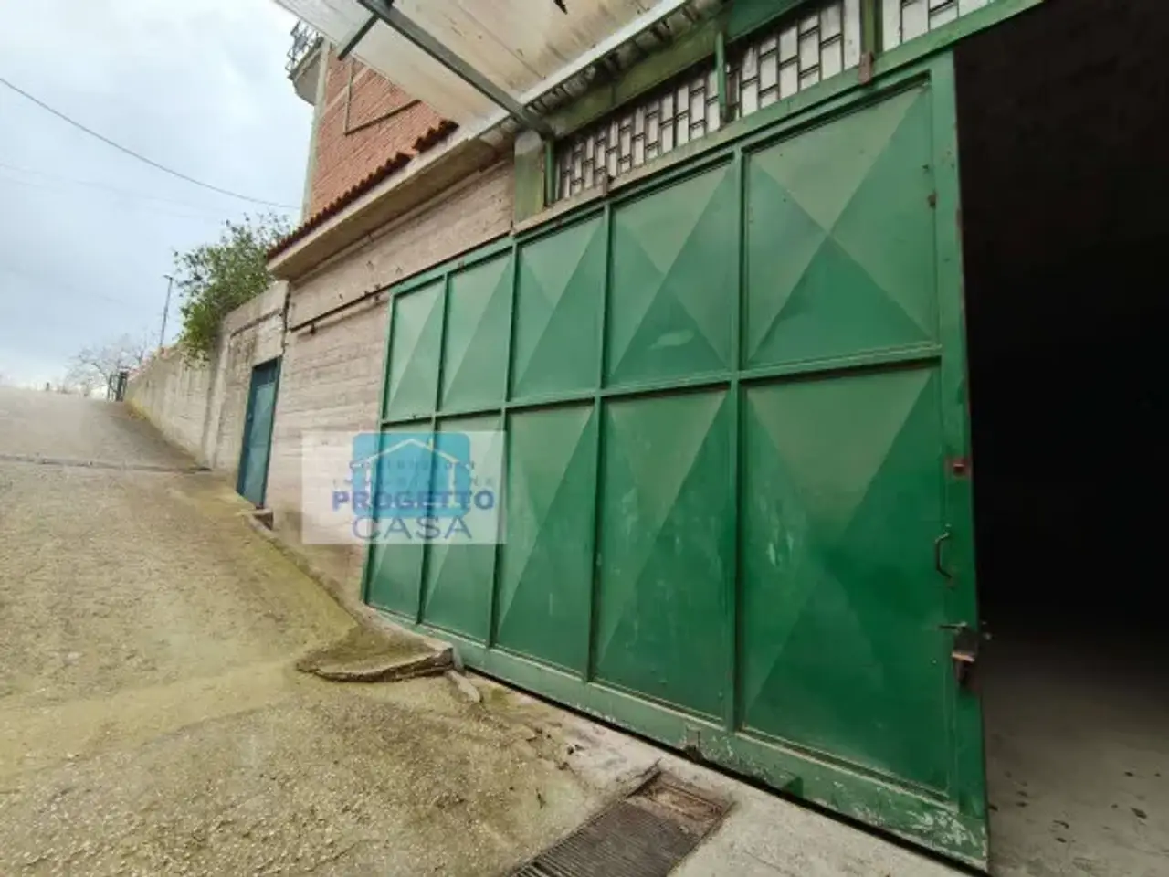 Magazzino in Via Pentelete Snc, Ottaviano, {3} - Foto 1