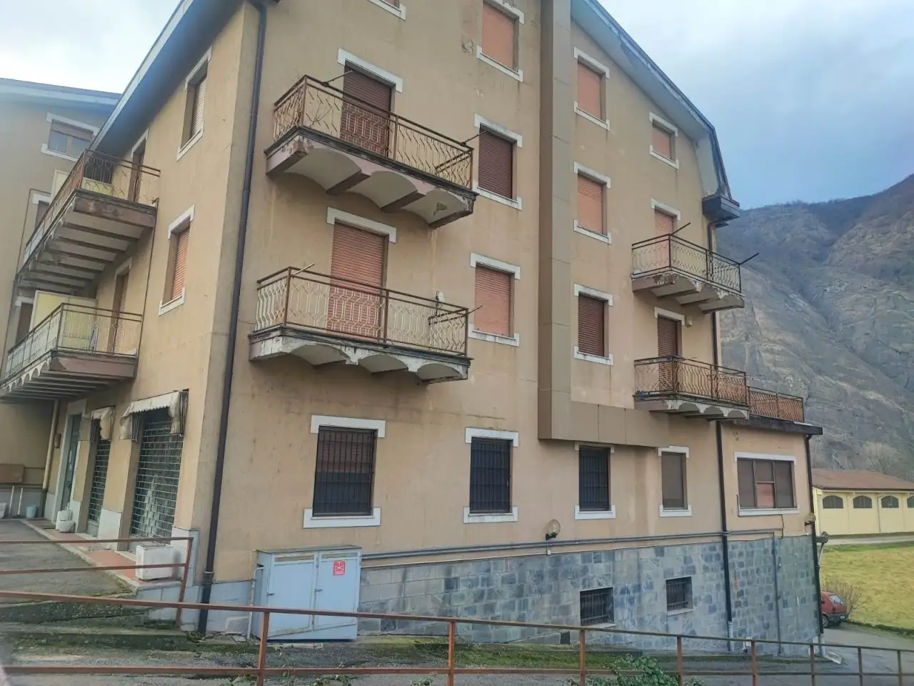 Locale commerciale in Novi Via Verdi- Arquata Scrivia- Tortona Lcitalia, Cantalupo Ligure, {3} - Foto 2