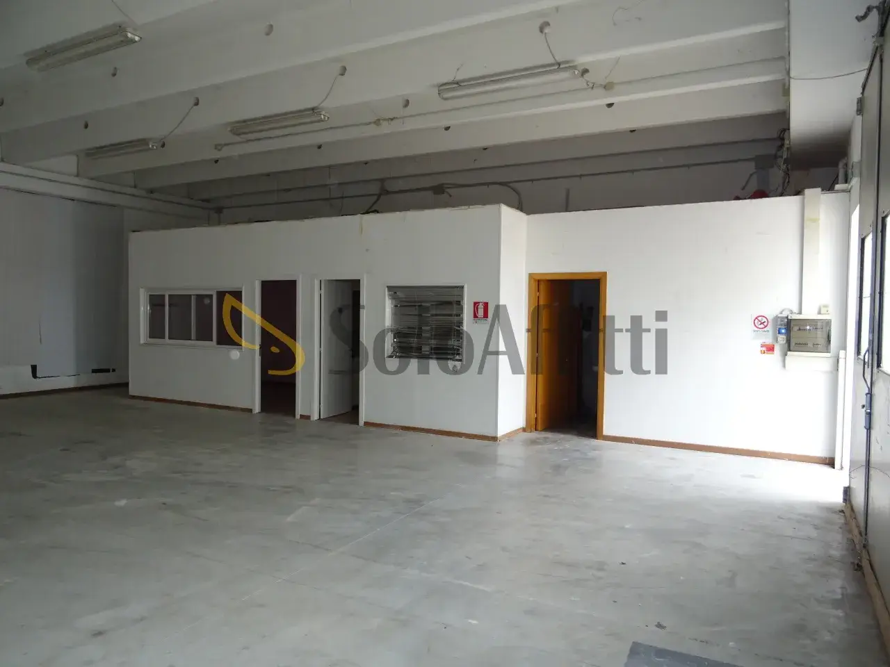 Magazzino in , Falconara Marittima, {3} - Foto 2