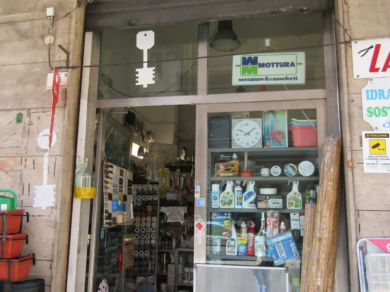 Locale commerciale in Via Duca degli Abruzzi, Catania, {3} - Foto 1