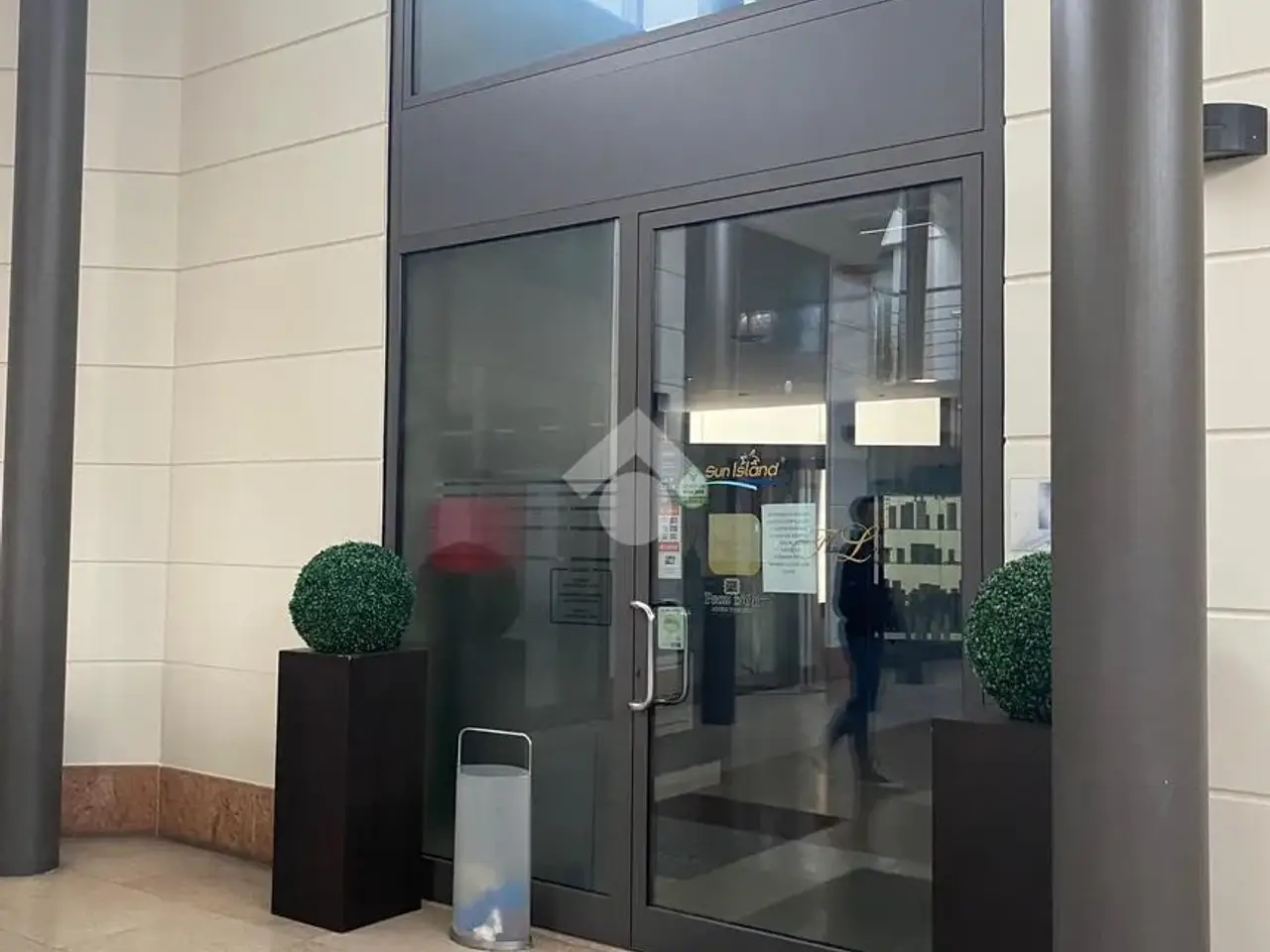 Negozio in Viale Vittorio Emanuele II°, Vittorio Veneto, {3} - Foto 1