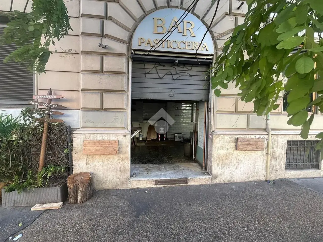 Negozio in Via Taranto 00, Roma, {3} - Foto 1