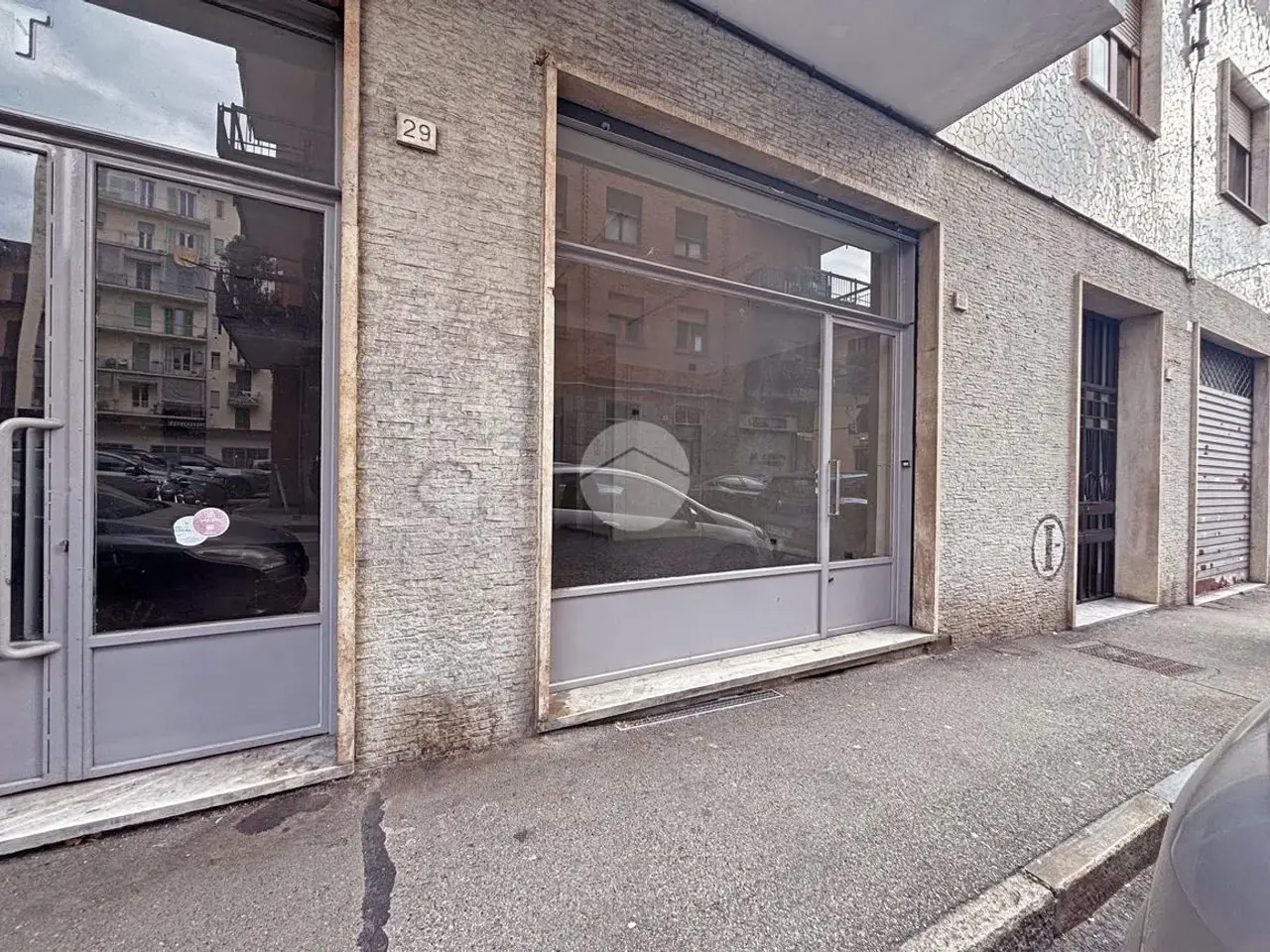 Negozio in Via Montebello 31, Pinerolo, {3} - Foto 2