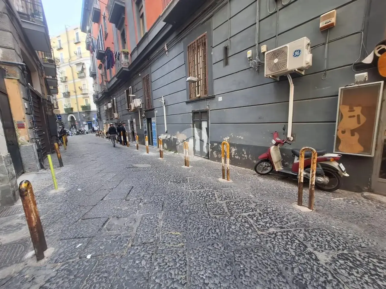 Negozio in Via Arenella 112, Napoli, {3} - Foto 2