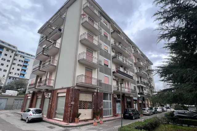 Vierzimmerwohnung in Via Filippo Turati 247, Caltanissetta - Foto 1