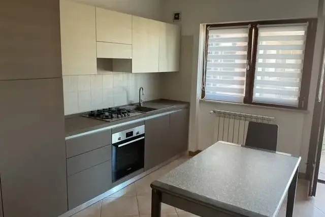 2-room flat in Via Gaetano Scardocchia, Campobasso - Photo 1