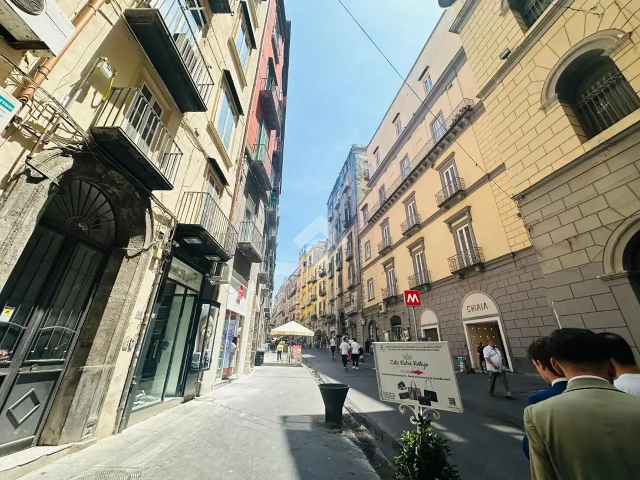 Negozio in Via Chiaia 1, Napoli, {3} - Foto 2